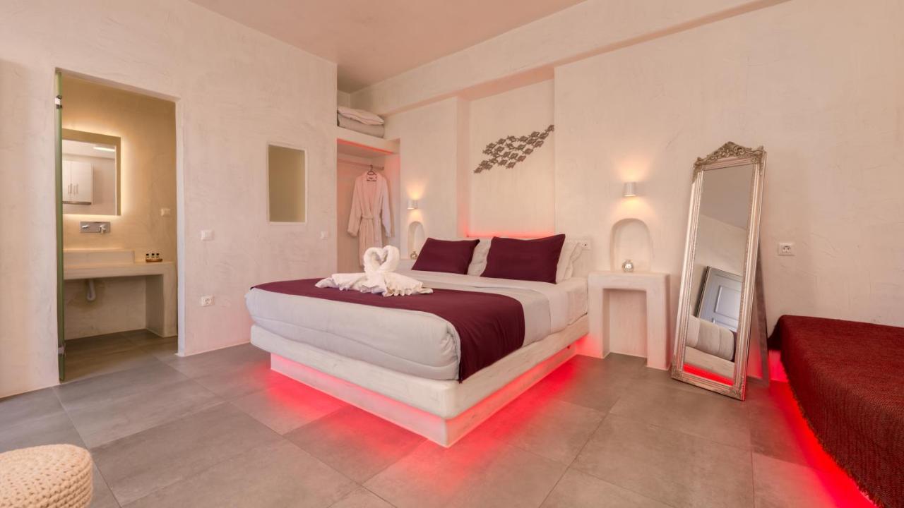 The Muses Of Santorini Private Jacuzzi Suites Vóthon Eksteriør bilde