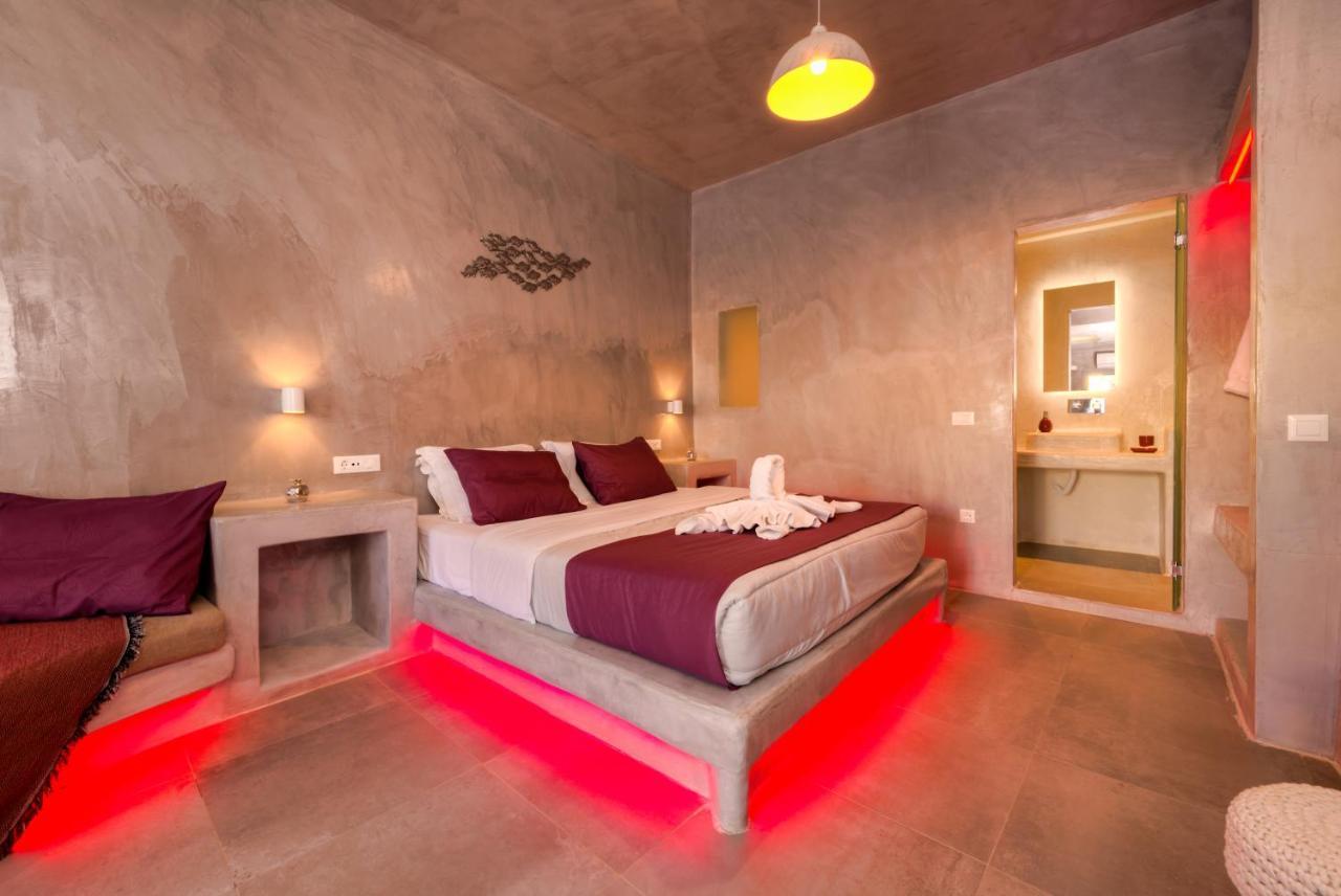 The Muses Of Santorini Private Jacuzzi Suites Vóthon Eksteriør bilde