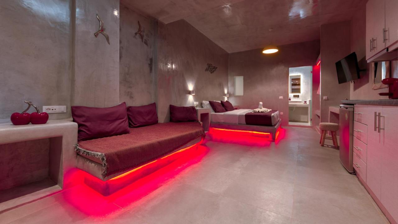 The Muses Of Santorini Private Jacuzzi Suites Vóthon Eksteriør bilde