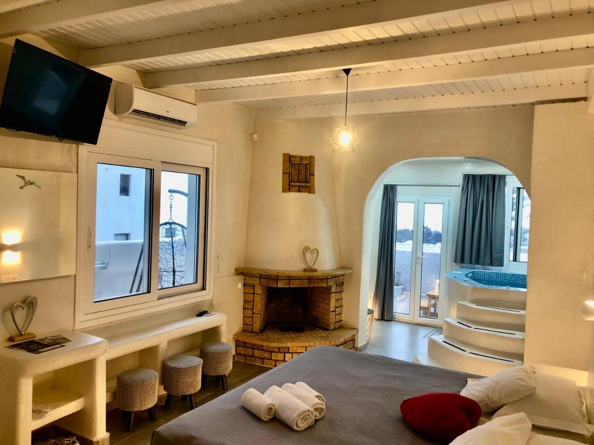 The Muses Of Santorini Private Jacuzzi Suites Vóthon Eksteriør bilde