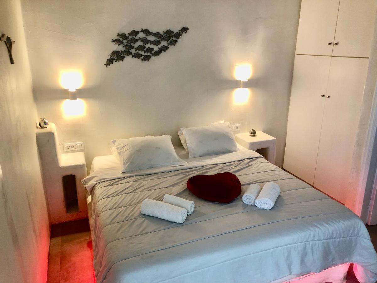 The Muses Of Santorini Private Jacuzzi Suites Vóthon Eksteriør bilde