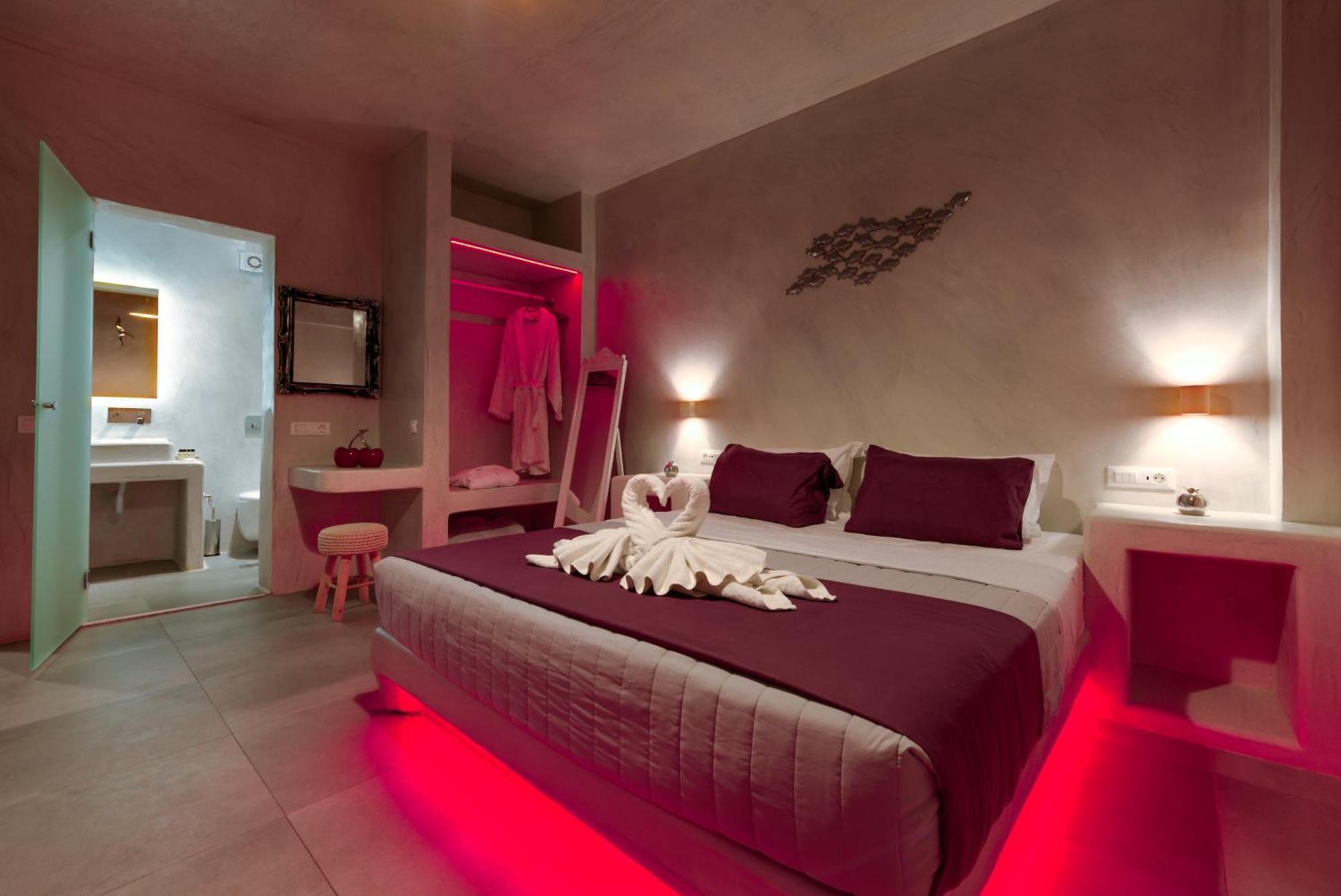 The Muses Of Santorini Private Jacuzzi Suites Vóthon Eksteriør bilde